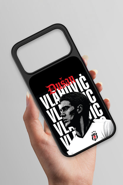 Beşiktaş Dušan Vlahović Portre iPhone 17 Pro Max Cam Kılıf