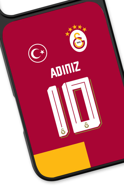 Galatasaray Kişiye Özel Parçalı Forma iPhone 18 Pro Cam Kılıf